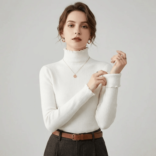 Blusa Feminina Peluciada e Canelada com Gola Alta Emma