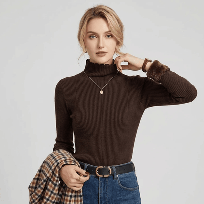 Blusa Feminina Peluciada e Canelada com Gola Alta Emma